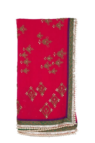 Look Elegant this wedding season